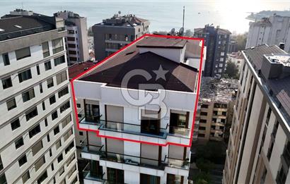 CADDEBOSTAN'DA KATTA TEK DENİZ MANZARALI 200 M2 4+1 DUBLEKS DAİRE