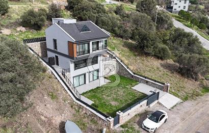 Dikili Çandarlı'da Müstakil Tripleks 4+2 Villa