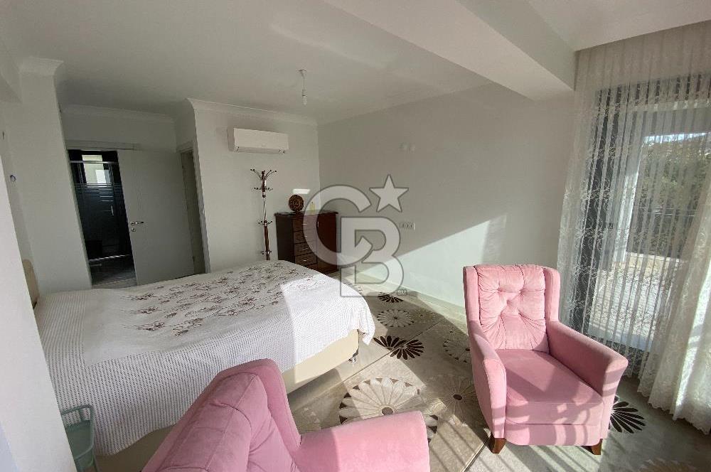 Dikili Çandarlı'da Müstakil Tripleks 4+2 Villa