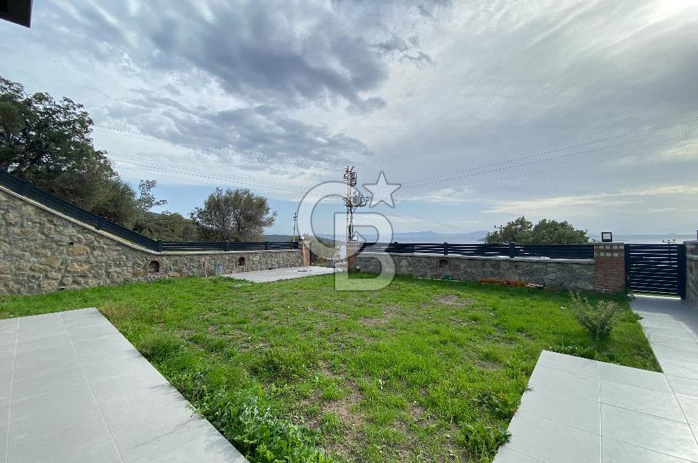 Dikili Çandarlı'da Müstakil Tripleks 4+2 Villa