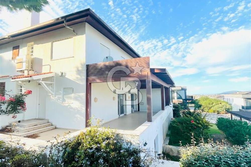 Çeşme Aya Yorgi Koyu Full Deniz Manzaralı Satılık Villa