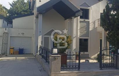 Angora Evlerinde Köşe Başı 5+2 Kiralık Villa