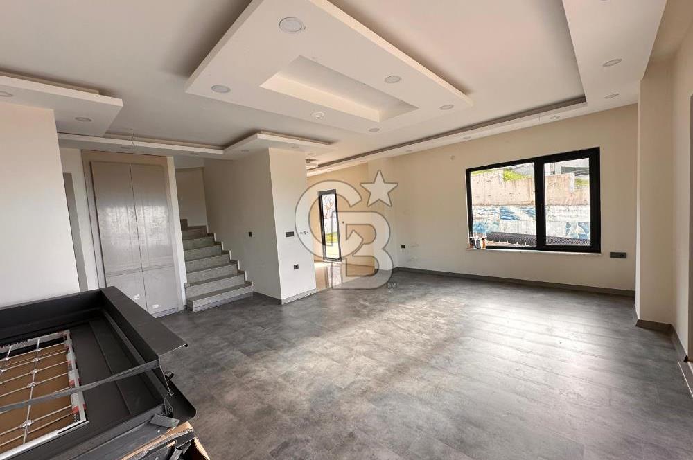 ALTINOLUK MUHTEŞEM MANZARALI VİLLA