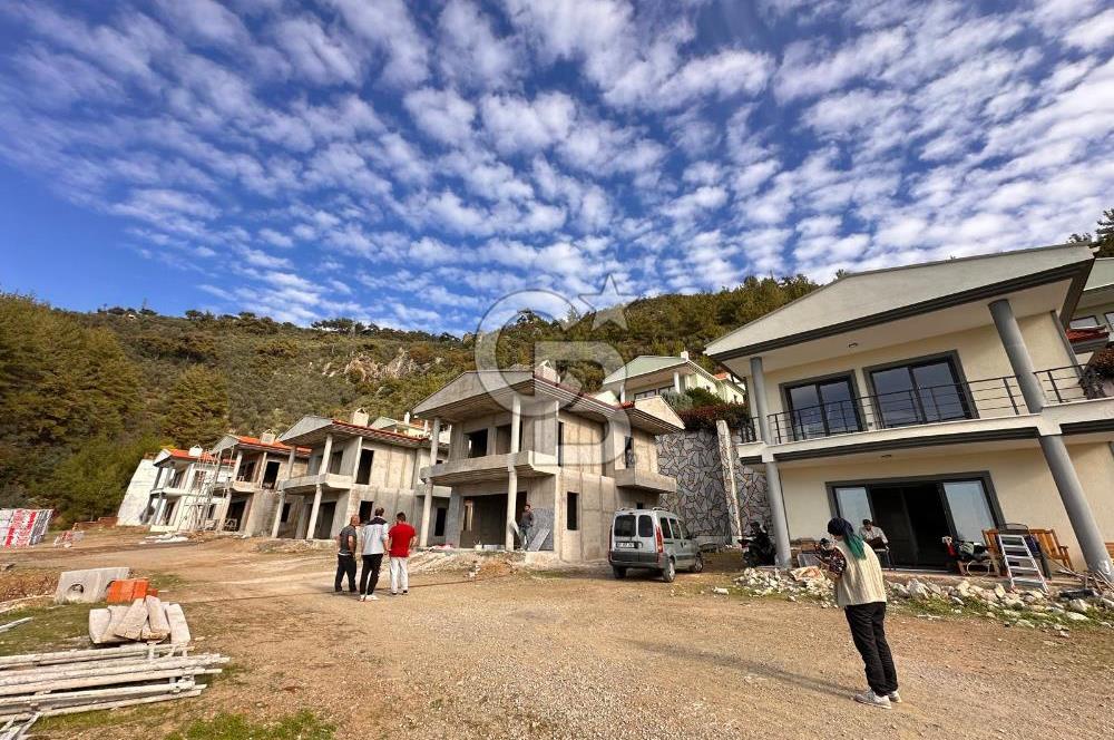 ALTINOLUK MUHTEŞEM MANZARALI VİLLA