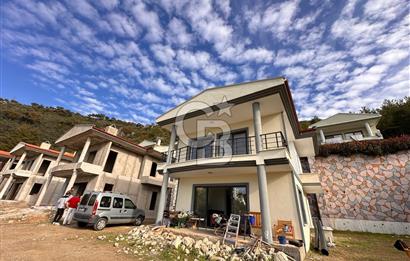 ALTINOLUK MUHTEŞEM MANZARALI VİLLA