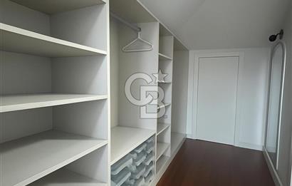 Fenerbahçe Bağdat Caddesi’ne Yakın – Teraslı 223 m² Satılık Çatı Dubleksi