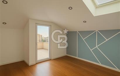 Fenerbahçe Bağdat Caddesi’ne Yakın – Teraslı 223 m² Satılık Çatı Dubleksi