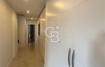 Fenerbahçe Bağdat Caddesi’ne Yakın – Teraslı 223 m² Satılık Çatı Dubleksi