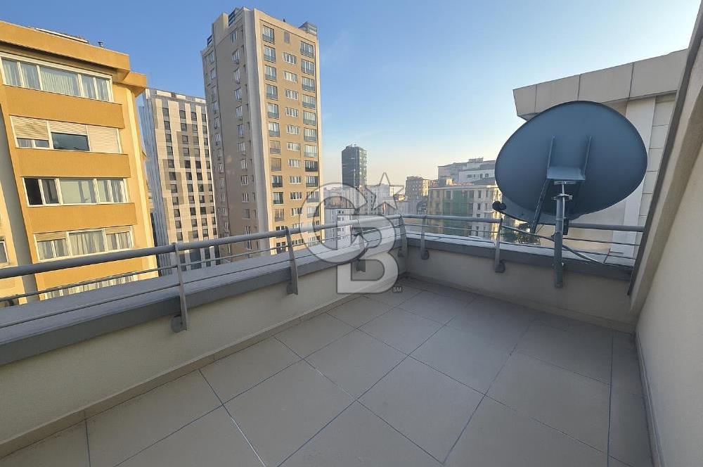 Fenerbahçe Bağdat Caddesi’ne Yakın – Teraslı 223 m² Satılık Çatı Dubleksi
