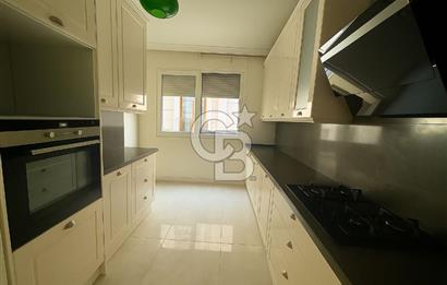 Fenerbahçe Bağdat Caddesi’ne Yakın – Teraslı 223 m² Satılık Çatı Dubleksi