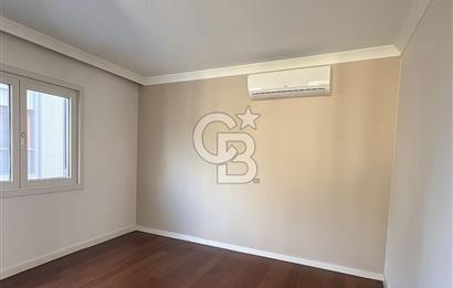 Fenerbahçe Bağdat Caddesi’ne Yakın – Teraslı 223 m² Satılık Çatı Dubleksi