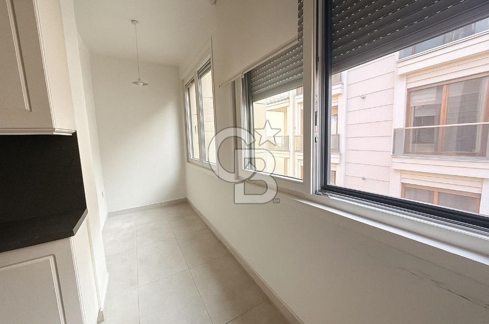 Fenerbahçe Bağdat Caddesi’ne Yakın – Teraslı 223 m² Satılık Çatı Dubleksi