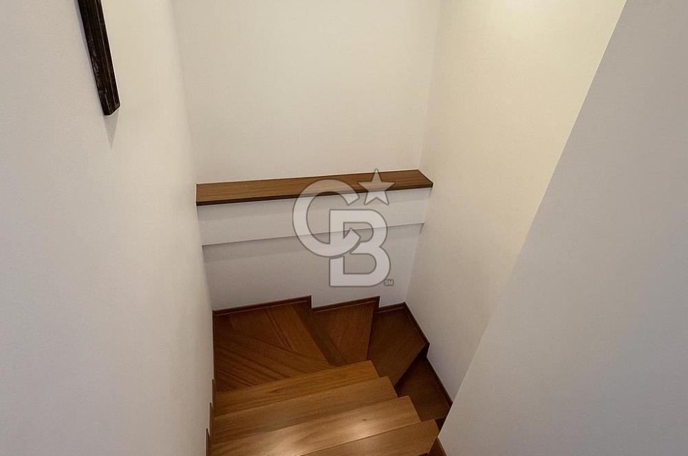 Fenerbahçe Bağdat Caddesi’ne Yakın – Teraslı 223 m² Satılık Çatı Dubleksi