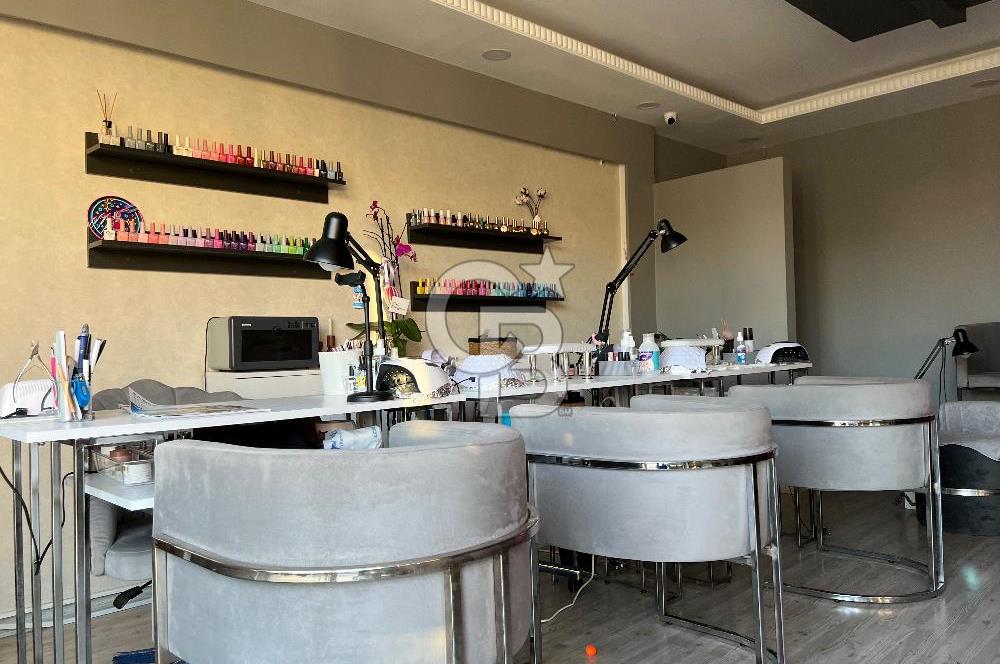 Büyükçekmece’de Satılık Güzellik Salonu ve Ofis 
