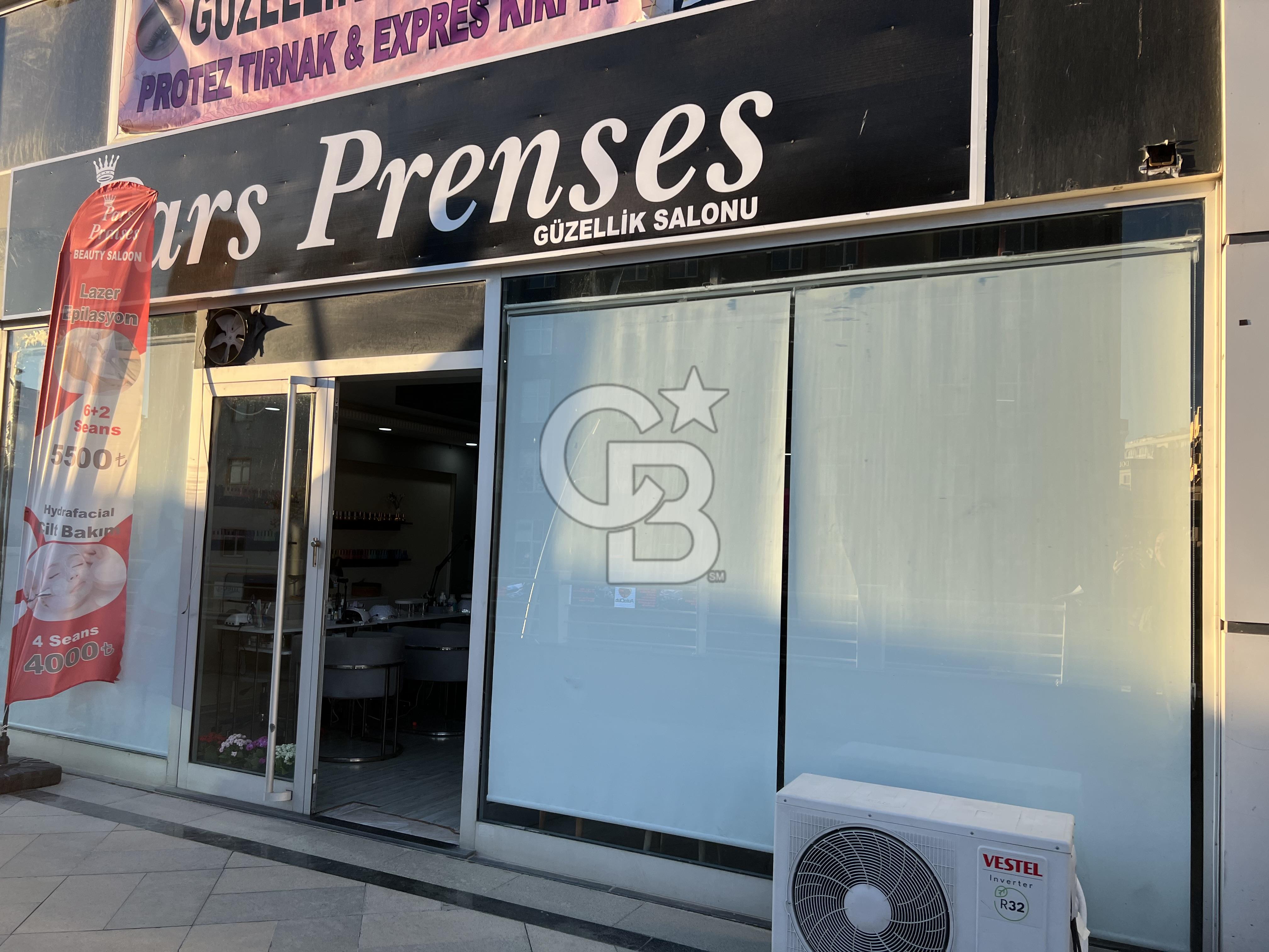 Büyükçekmece’de Satılık Güzellik Salonu ve Ofis 