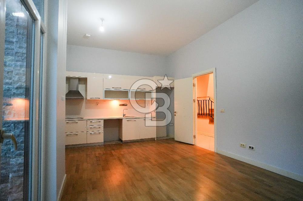 RINGS ISTANBUL SİTESİNDE SATILIK BOŞ 250 M2 NET BAHÇE DUBLEKSİ