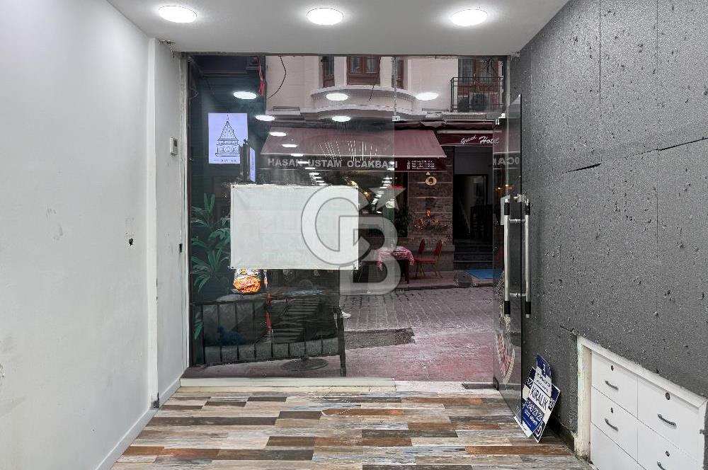 İstiklal Caddesi Adım Mesafesi- Düz Giriş- 2Katlı Kiralık Dükkan