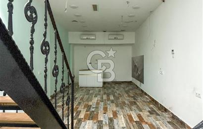 İstiklal Caddesi Adım Mesafesi- Düz Giriş- 2Katlı Kiralık Dükkan