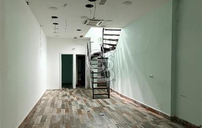 İstiklal Caddesi Adım Mesafesi- Düz Giriş- 2Katlı Kiralık Dükkan