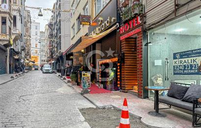 İstiklal Caddesi Adım Mesafesi- Düz Giriş- 2Katlı Kiralık Dükkan