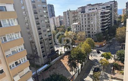 Fenerbahçe Bağdat Caddesi’ne Yakın – Teraslı 223 m² Satılık Çatı Dubleksi