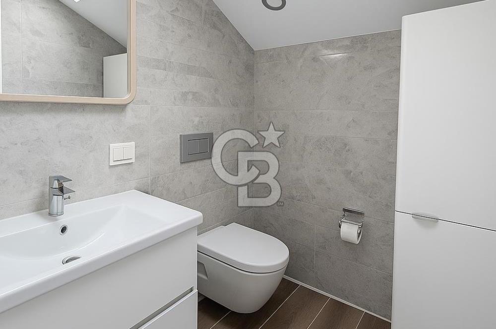 Fenerbahçe Bağdat Caddesi’ne Yakın – Teraslı 223 m² Satılık Çatı Dubleksi