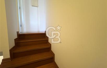 Fenerbahçe Bağdat Caddesi’ne Yakın – Teraslı 223 m² Satılık Çatı Dubleksi