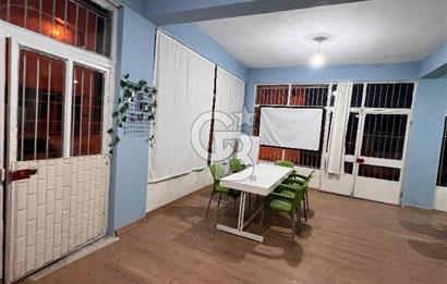 Bornova Merkezi Konumda Kiralık Dükkan 