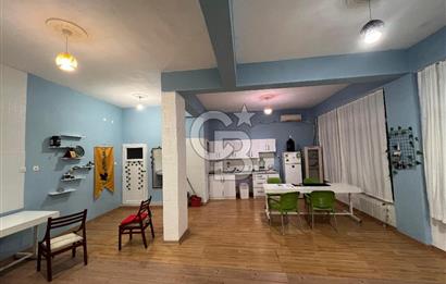 Bornova Merkezi Konumda Kiralık Dükkan 