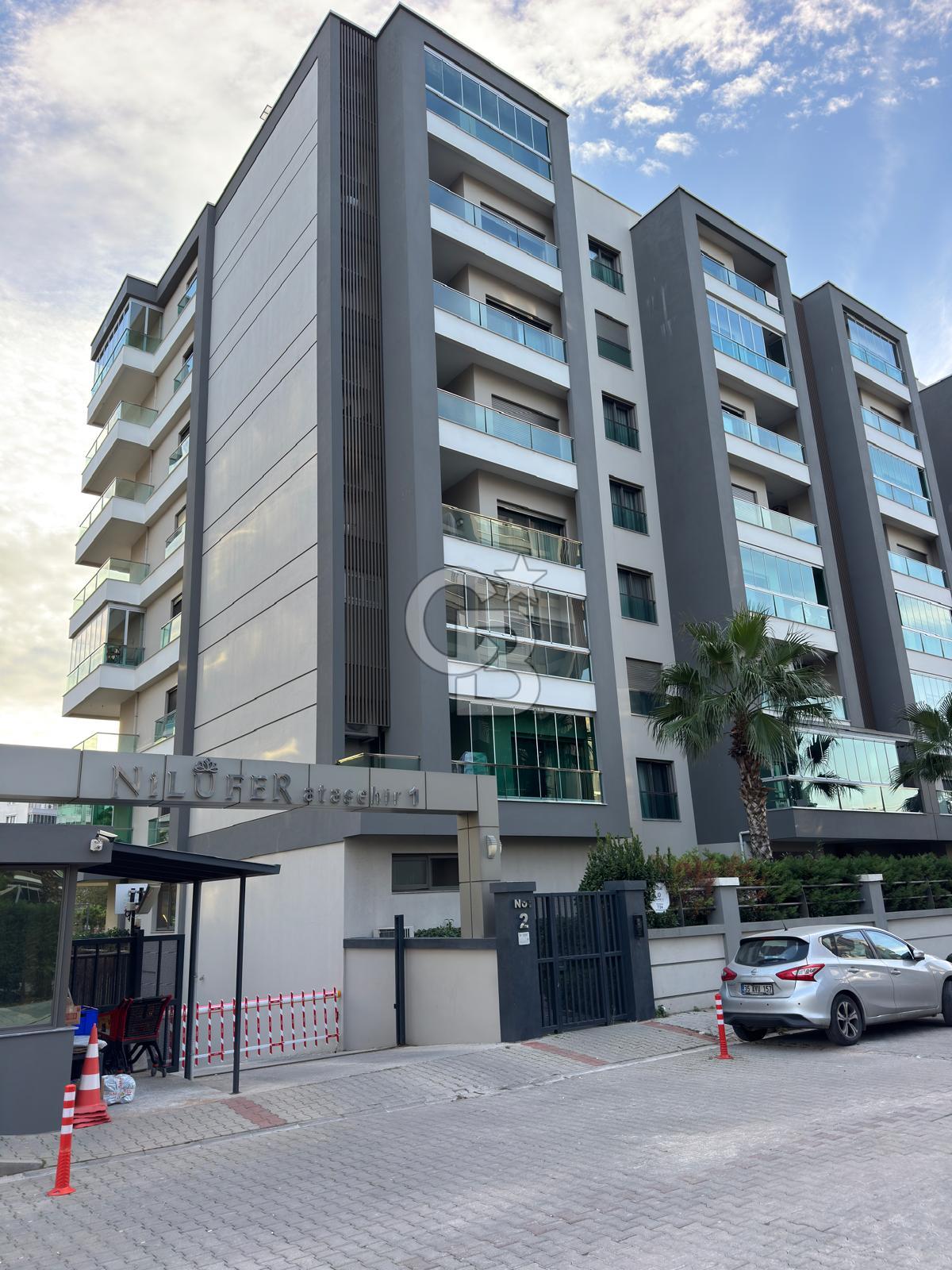 ATAŞEHİR NİLÜFER ONAG SİTESİNDE SATILIK ULTRA LÜKS 3+1 DAİRE