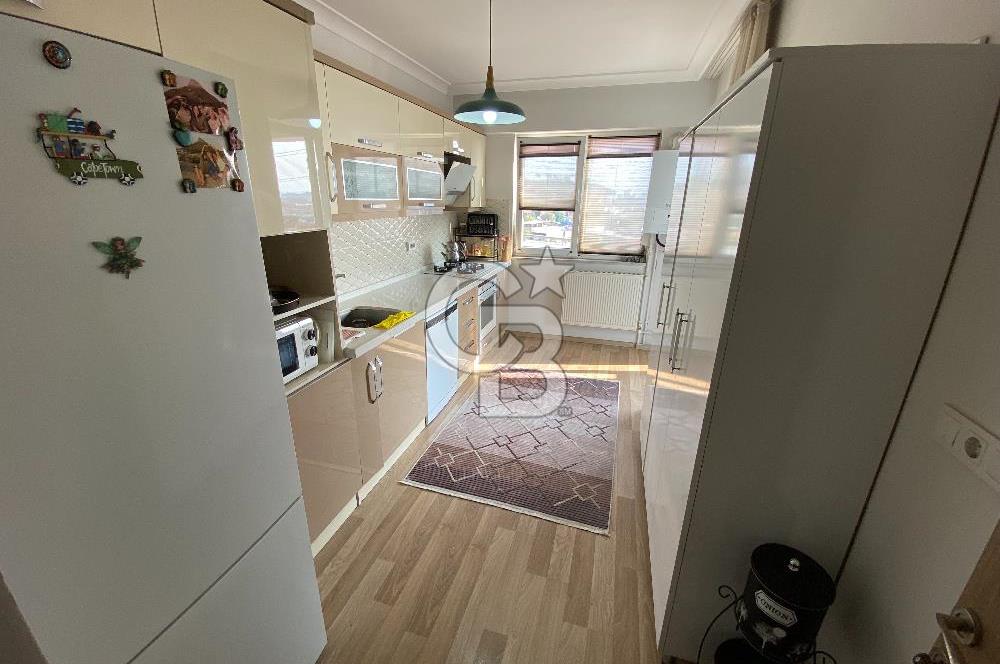 EDREMİT'TE 110 m2, DOĞALGAZLI, ASANSÖRLÜ, AYRI MUTFAKLI DAİRE