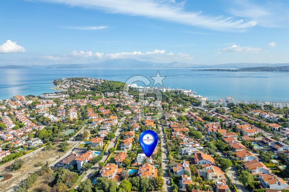 ÇEŞME ALTINYUNUS / DENİZ MANZARALI DENİZE 400 M / MÜSTAKİL HAVUZLU SATILIK VİLLA