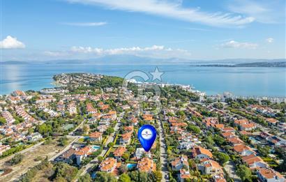 ÇEŞME ALTINYUNUS / DENİZ MANZARALI DENİZE 400 M / MÜSTAKİL HAVUZLU SATILIK VİLLA