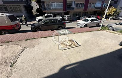 Güvenevler Mahallesi'nde Satılık Depolu Dükkan