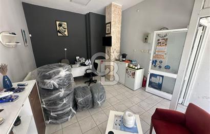 Güvenevler Mahallesi'nde Satılık Depolu Dükkan
