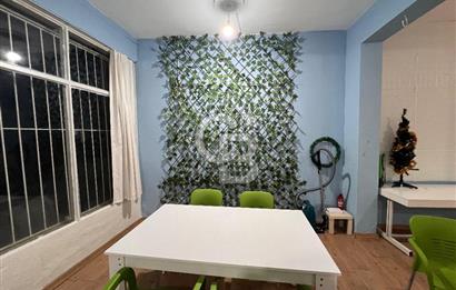 Bornova Merkezi Konumda Kiralık Dükkan 