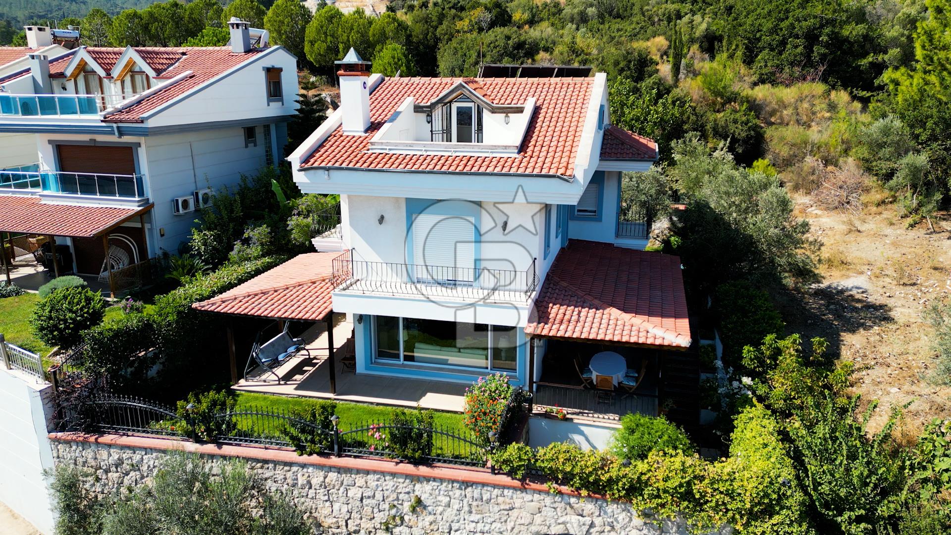 Urla Çeşmealtın’da Satılık Müstakil Havuzlu Villa 