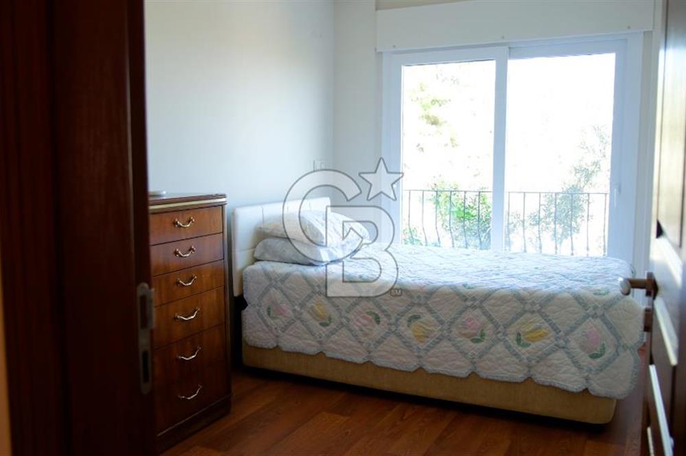 Urla Çeşmealtın’da Satılık Müstakil Havuzlu Villa 