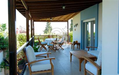 Urla Çeşmealtın’da Satılık Müstakil Havuzlu Villa 