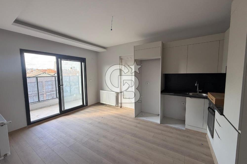 Bornova Çamdibi Tuval Yapıda Kiralık Arakat 1+1 Daire 