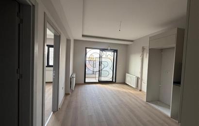 Bornova Çamdibi Tuval Yapıda Kiralık Arakat 1+1 Daire 