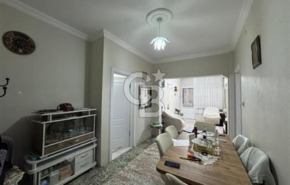 Karabağlar Yunus Emre Mahallesin'de Satılık 1+1 Geniş Daire