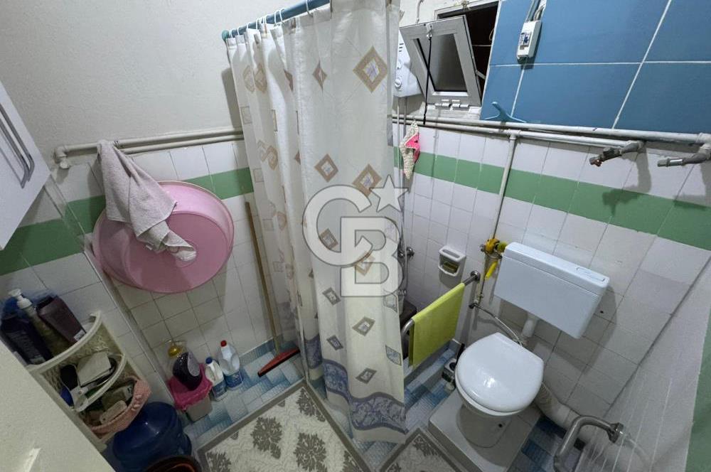 Karabağlar Yunus Emre Mahallesin'de Satılık 1+1 Geniş Daire