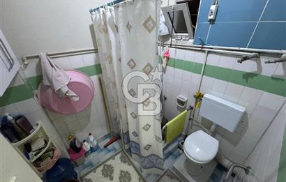 Karabağlar Yunus Emre Mahallesin'de Satılık 1+1 Geniş Daire