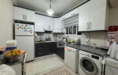 Karabağlar Yunus Emre Mahallesin'de Satılık 1+1 Geniş Daire