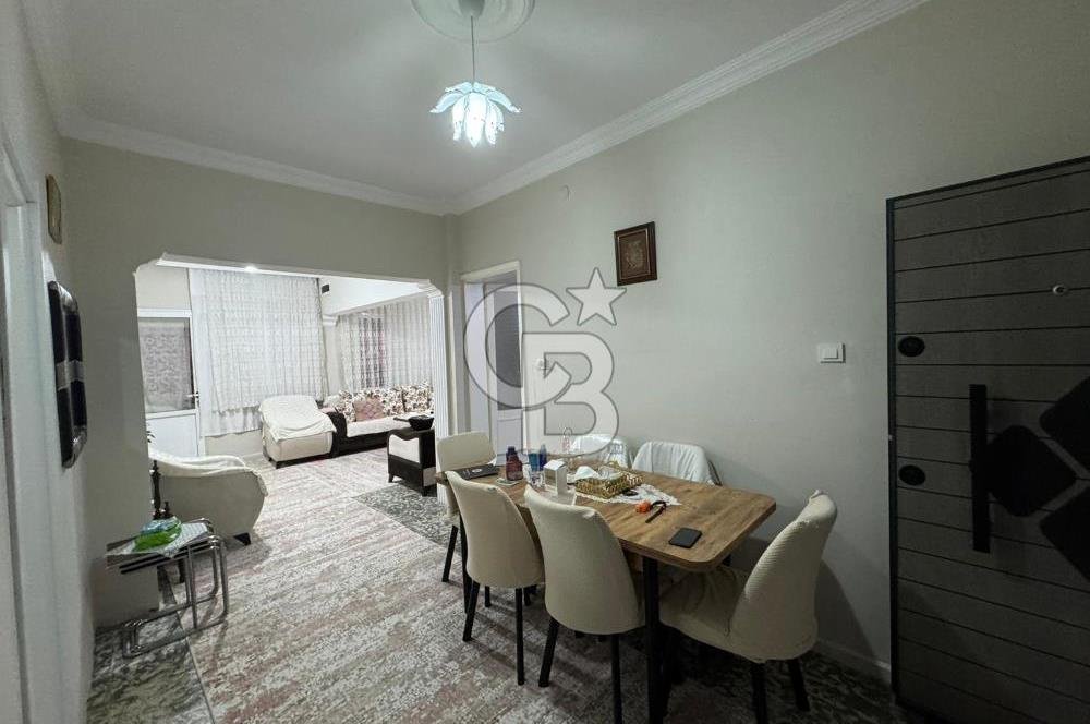 Karabağlar Yunus Emre Mahallesin'de Satılık 1+1 Geniş Daire