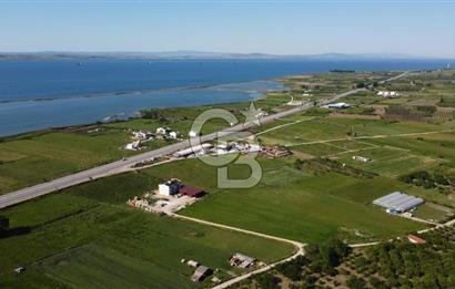 ÇANAKKALE LAPSEKİ ÇARDAK'TA HUZURLU YAŞAM İÇİN VİLLA İMARLI ARSA