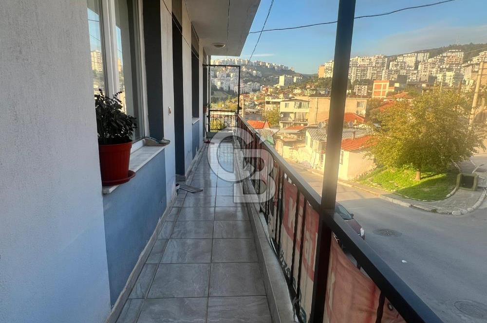 İZMİR ÇİĞLİ GÜZELTEPE MAHALLESİNDE KOMPLE BİNA SATILIK