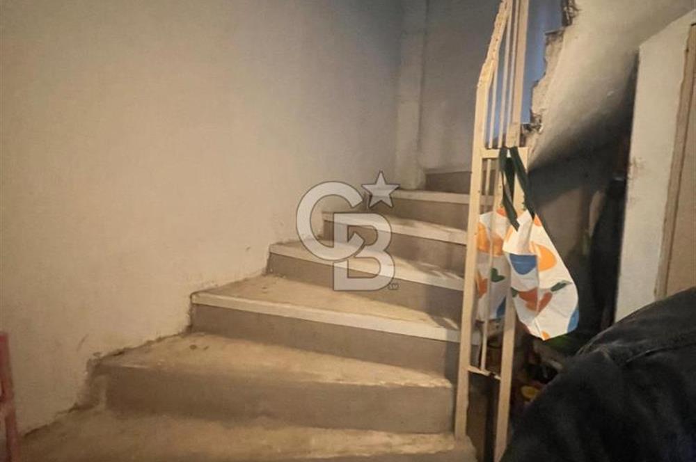 İZMİR ÇİĞLİ GÜZELTEPE MAHALLESİNDE KOMPLE BİNA SATILIK