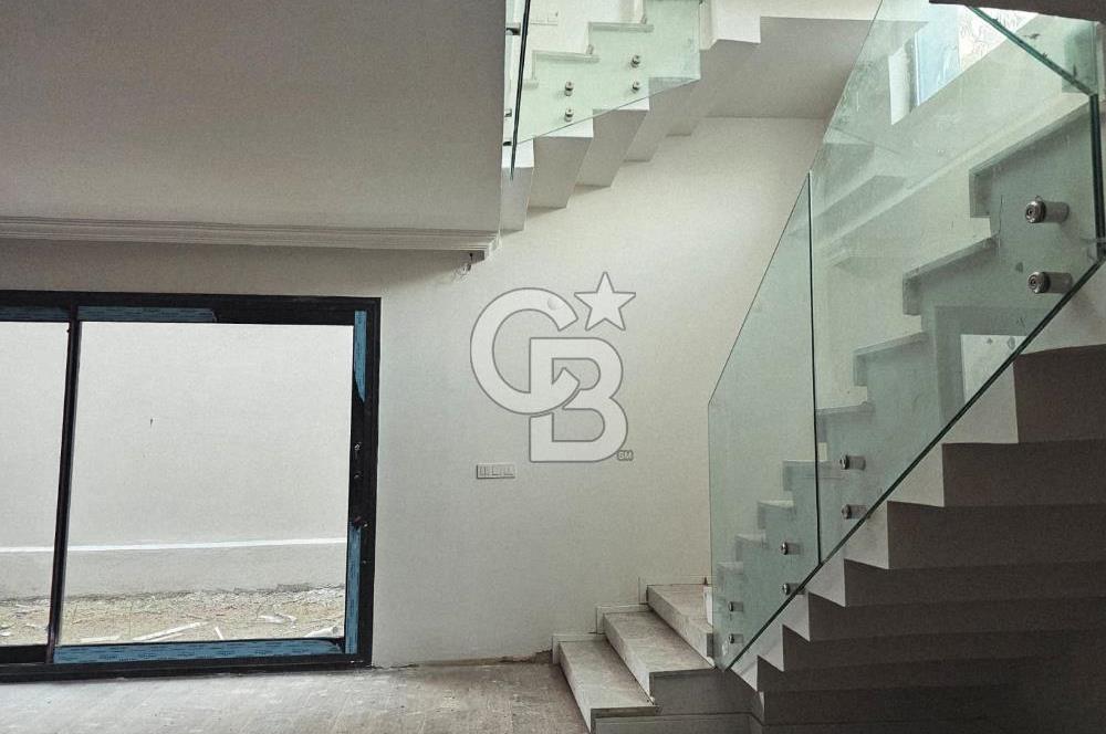 GÜZELBAHÇE KOLEJLER BÖLGESİNDE KİRALIK VİLLA